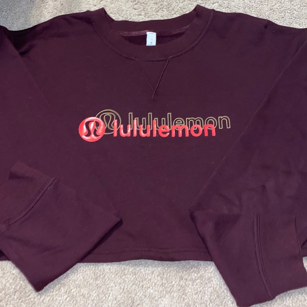 Lululemon cropped hoodie limited edition